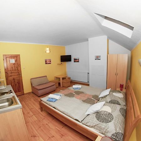 Vila Rhea Vazec Luaran gambar