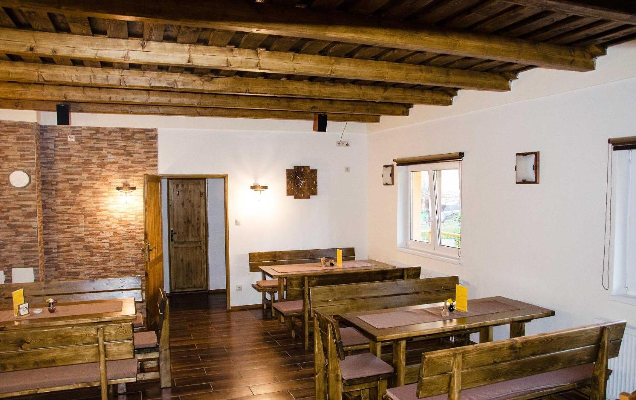 Vila Rhea Vazec Luaran gambar