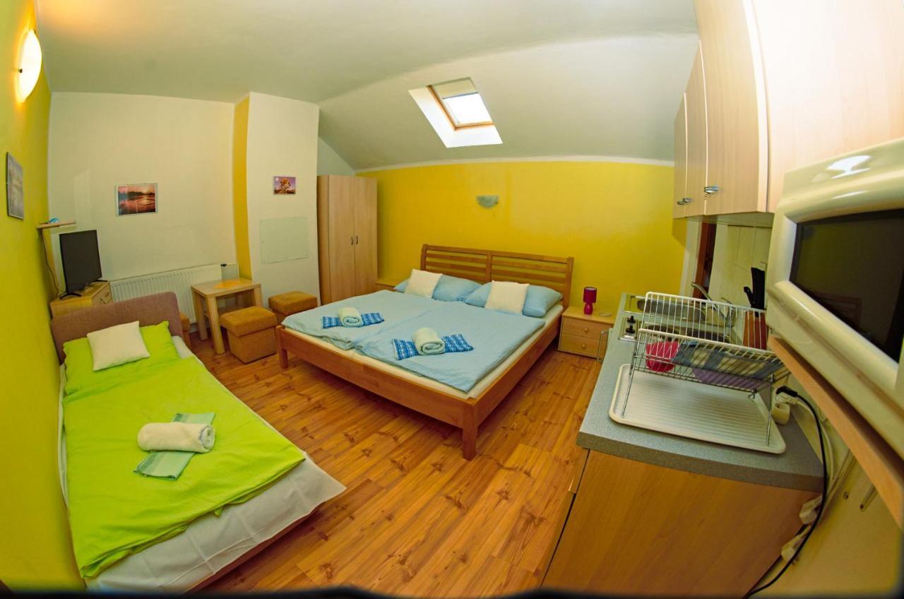 Vila Rhea Vazec Luaran gambar
